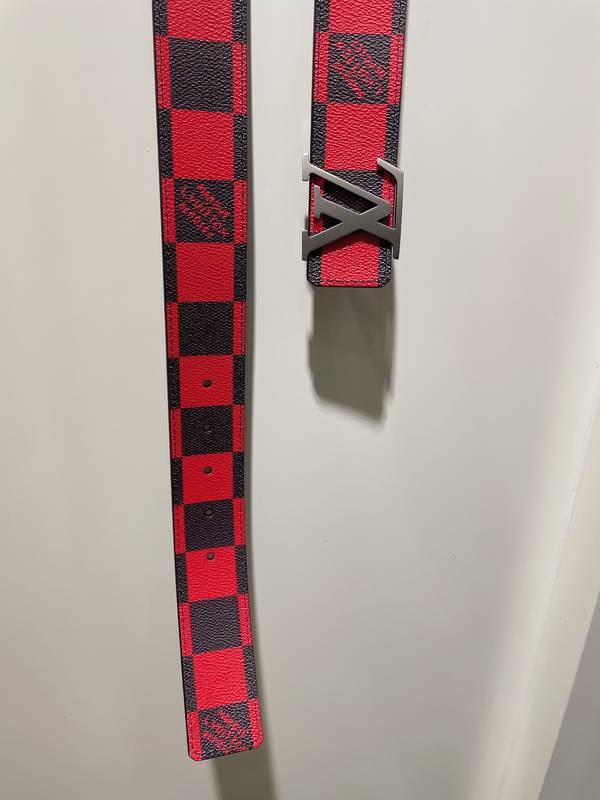 Louis Vuitton 40MM Belt LVB00337